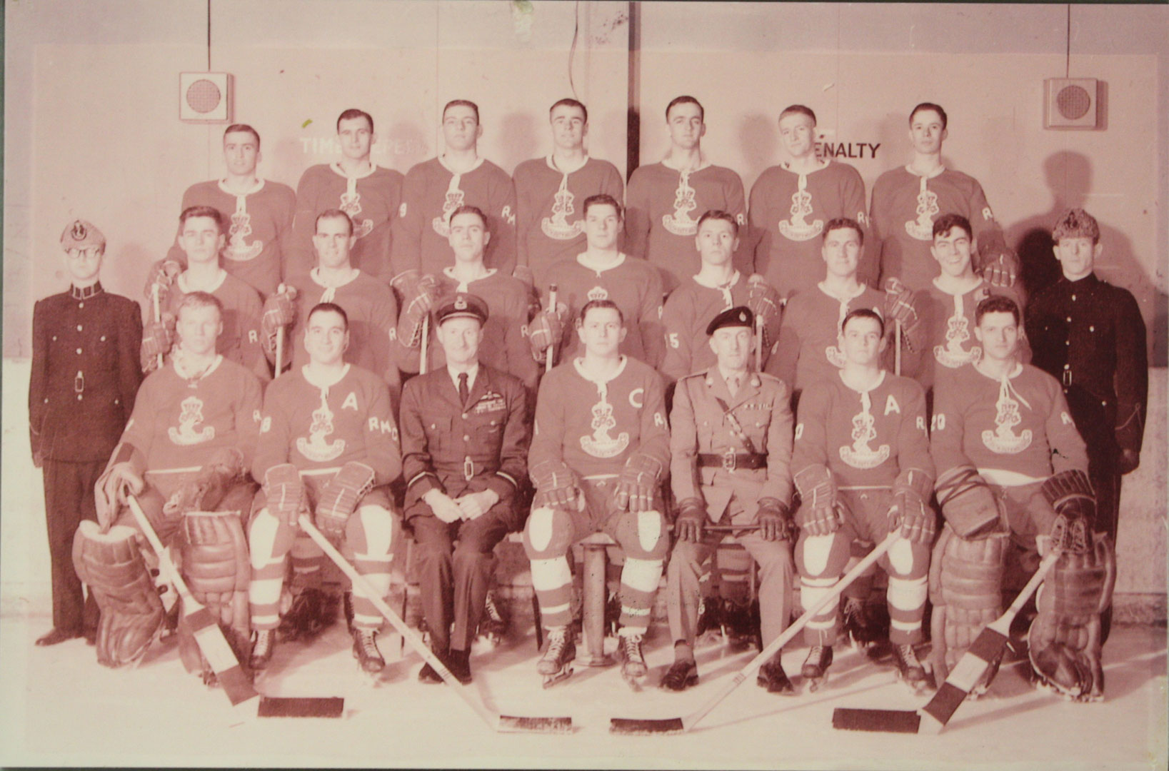 RMC Hockey 1964-65 Picture